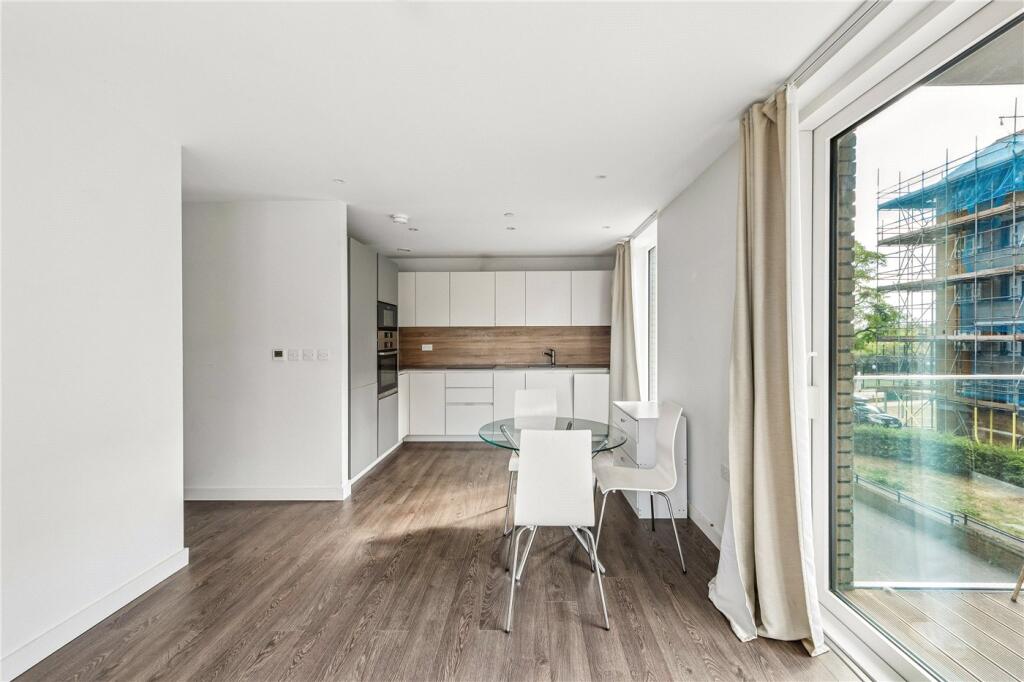 Apartment in London - View 5