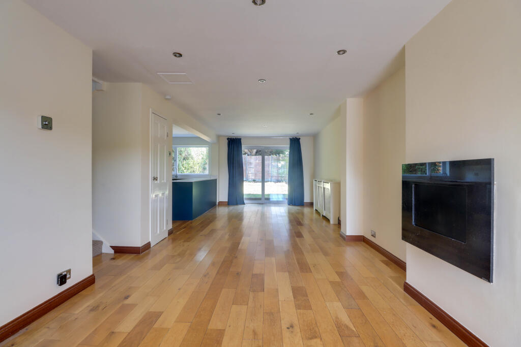 Welbeck Rise, Harpenden, Hertfordshire, AL5 photo 4