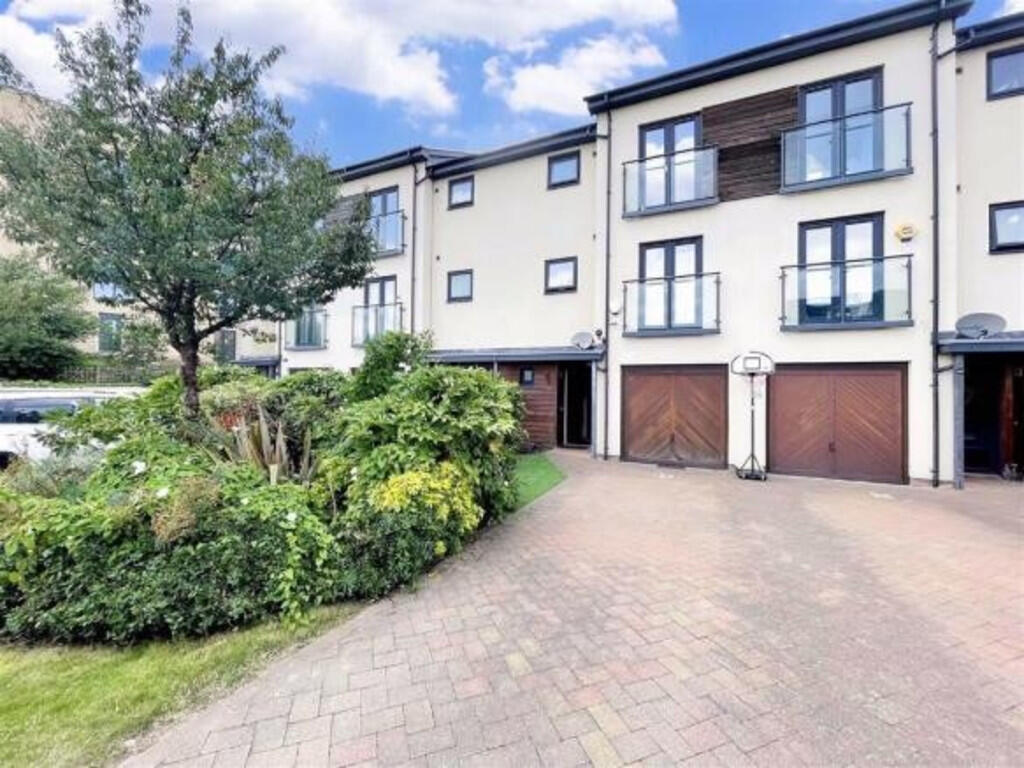 Main image of property: Thirleby Road, Mill HIll NW7 1BQ