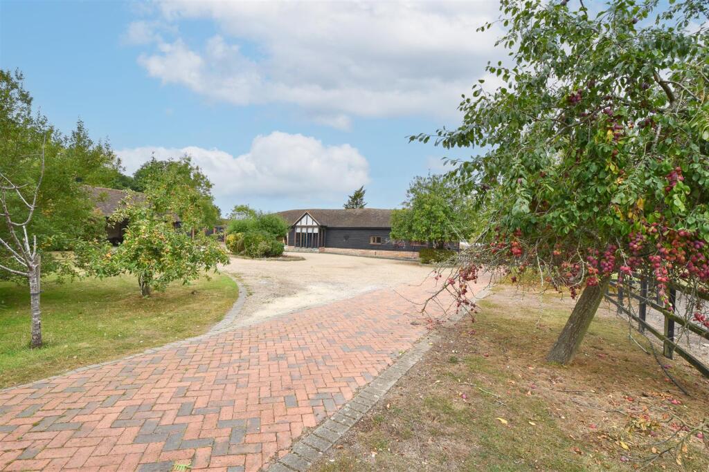 4-bed bungalow on ** SIGNATURE HOMES ** Ashwells Road, Pilgrims Hatch, £1,350,000