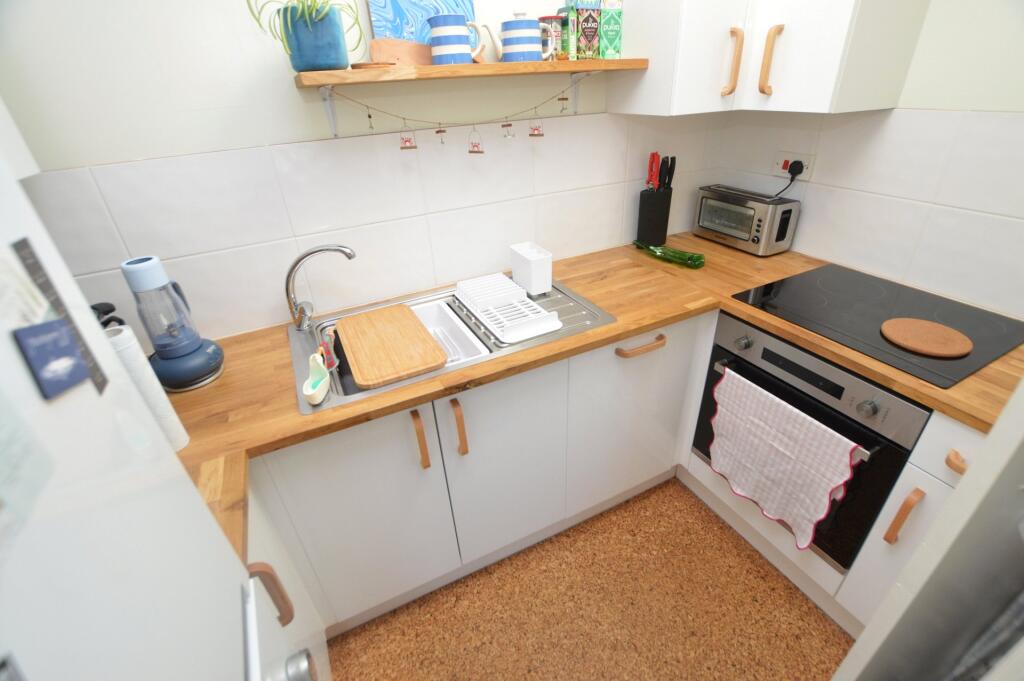 Apartment in Plymouth - View 5