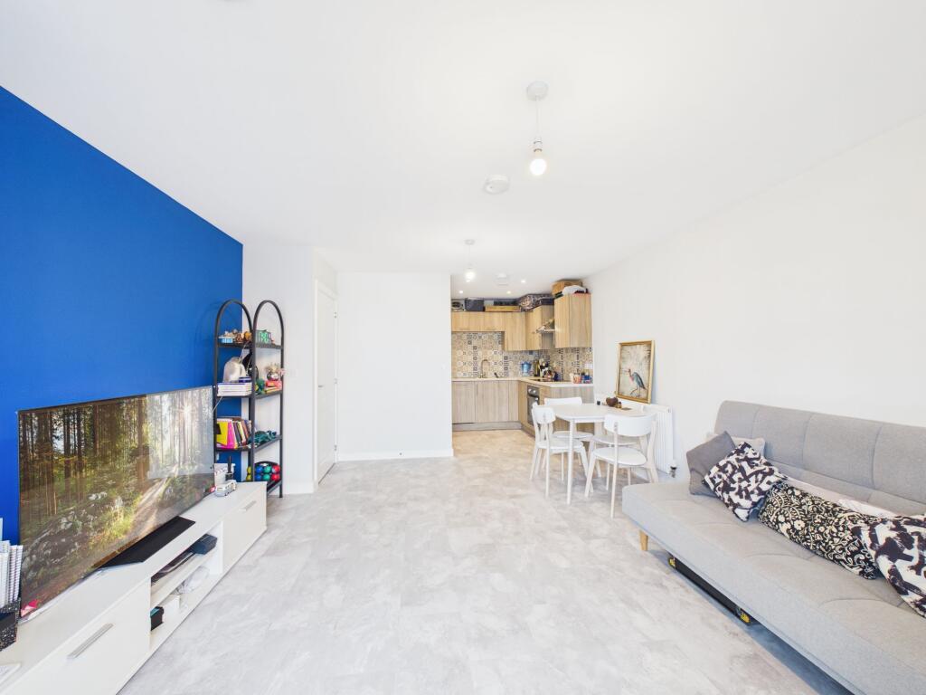 Apartment in Reading - More