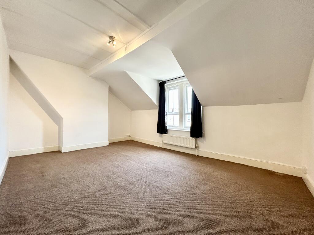 Apartment in Bristol - More