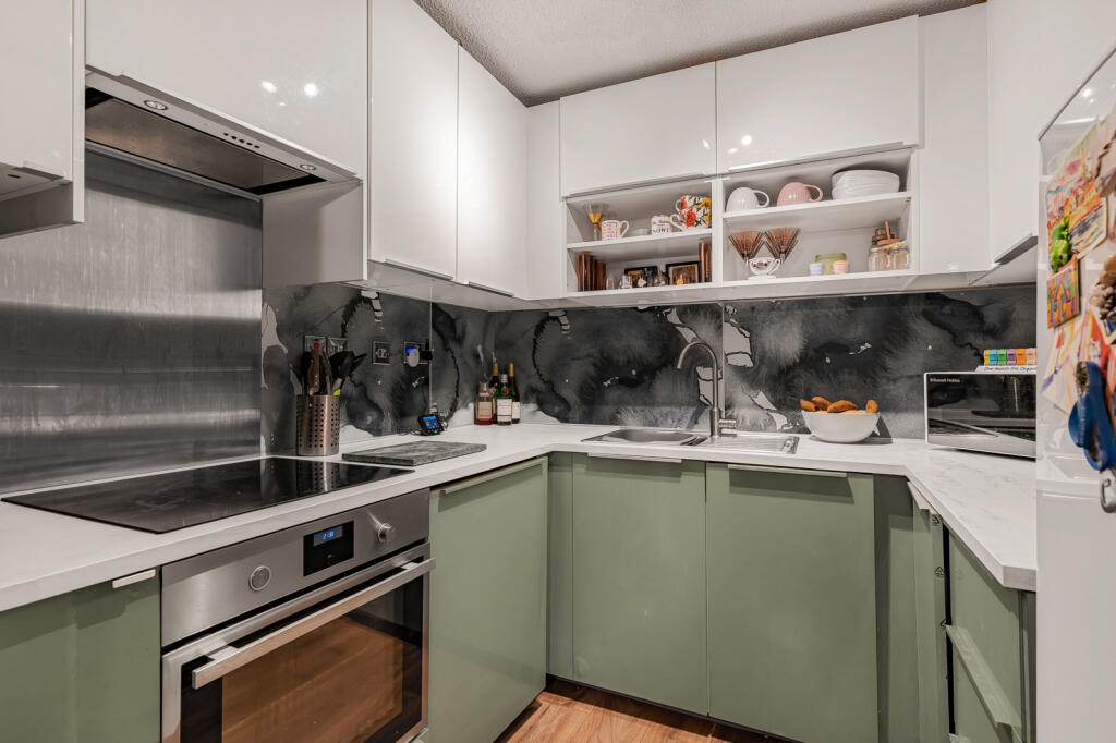 Apartment in London - View 2