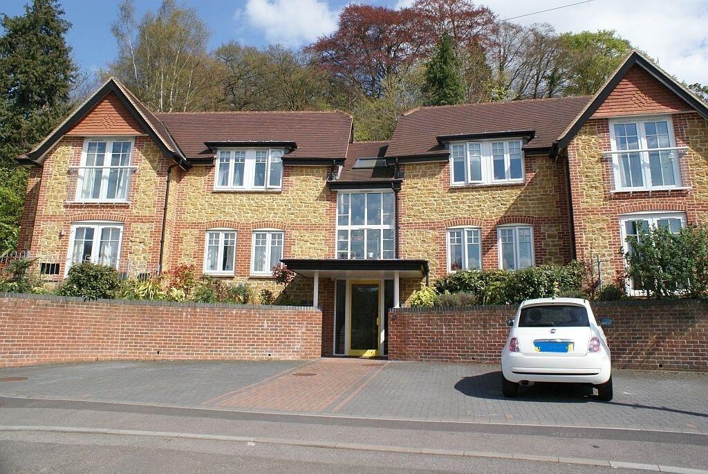 Main image of property: Flat 3, 29 Grove Road, Godalming, Surrey, GU7