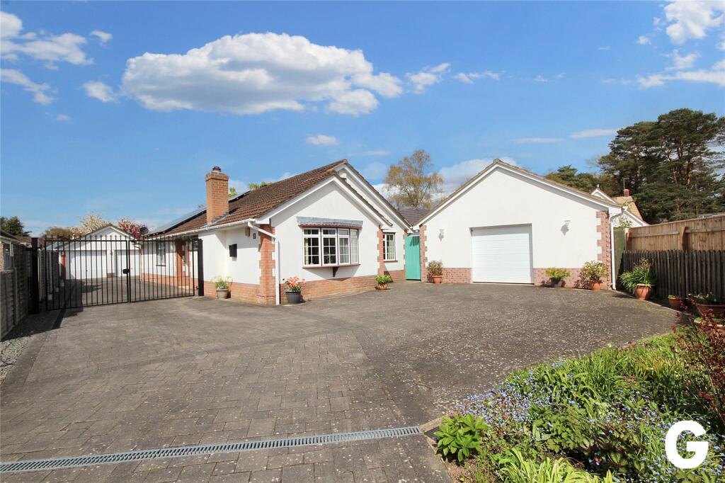 3-bed bungalow on Lions Wood, St. Leonards, Ringwood, Hampshire, BH24, £565,000