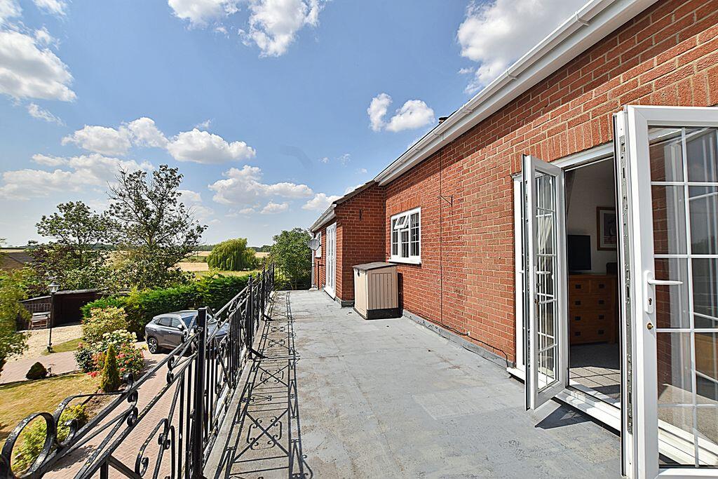 Walnut House, Hallams Lane, Timberland photo 4