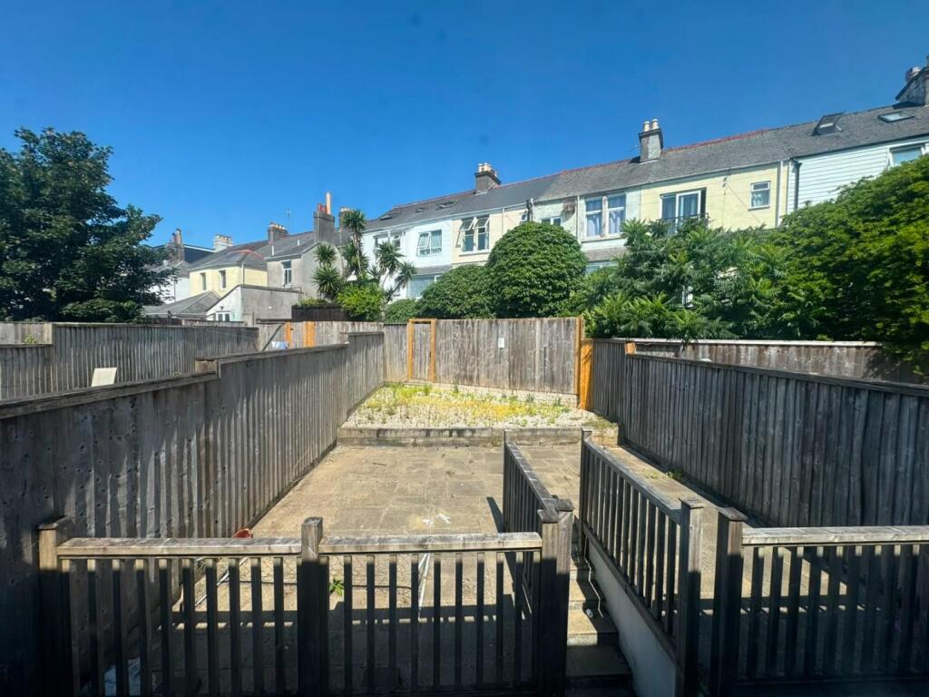 House in Plymouth, Mutley - More