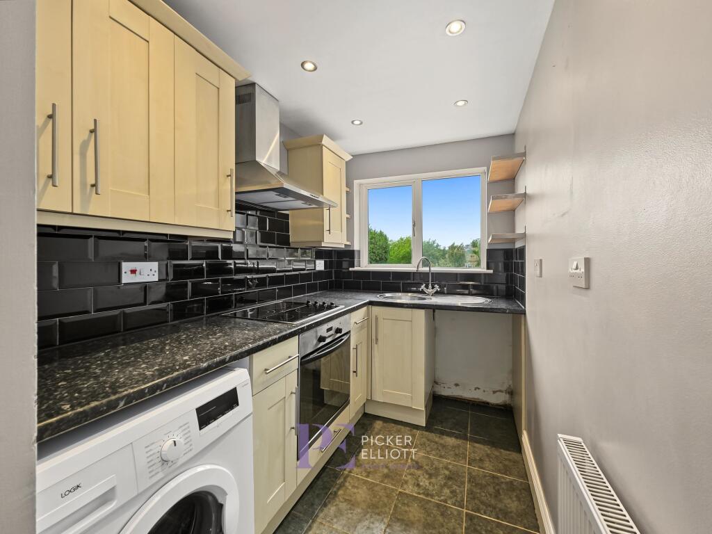 House in North Warwickshire, Chapel End, Hartshill - View 5