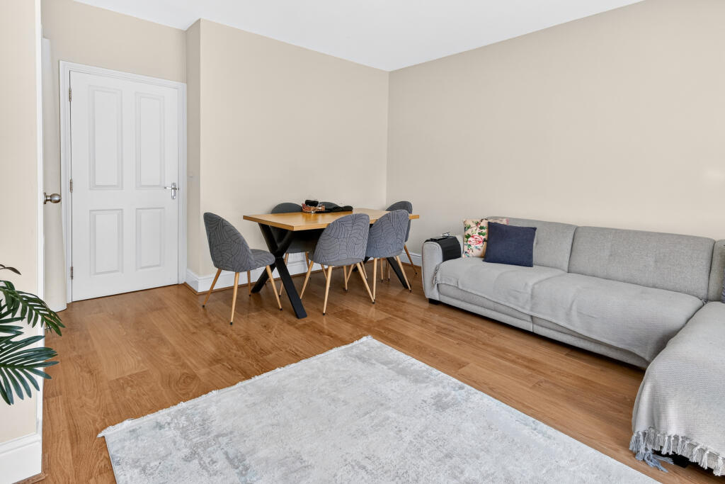 House in Reading - View 4