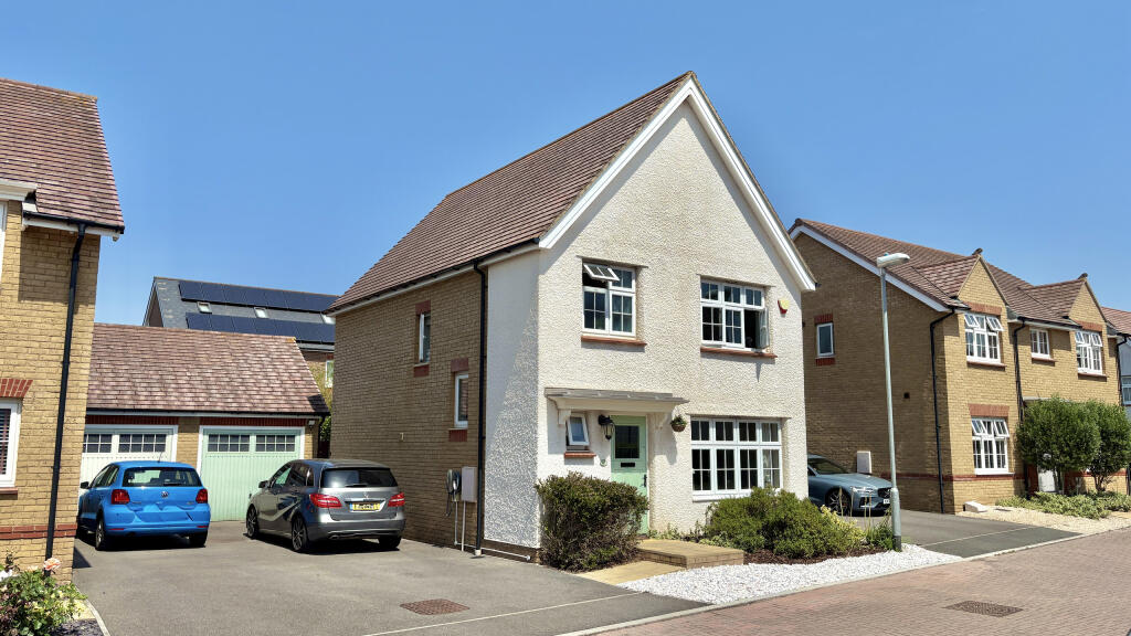3-bed detached on Bishops Close, Bathpool, Taunton, Somerset, £375,000