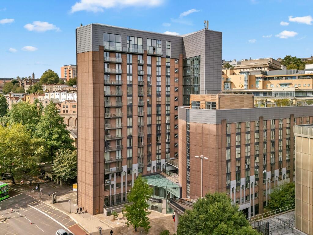 2-bed flat on Lewins Mead, Number One Bristol Lewins Mead, BS1, £380,000