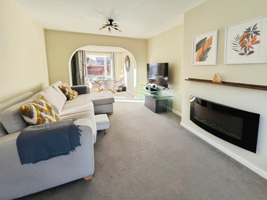 Byron Crescent, Measham, Swadlincote, DE12 photo 3