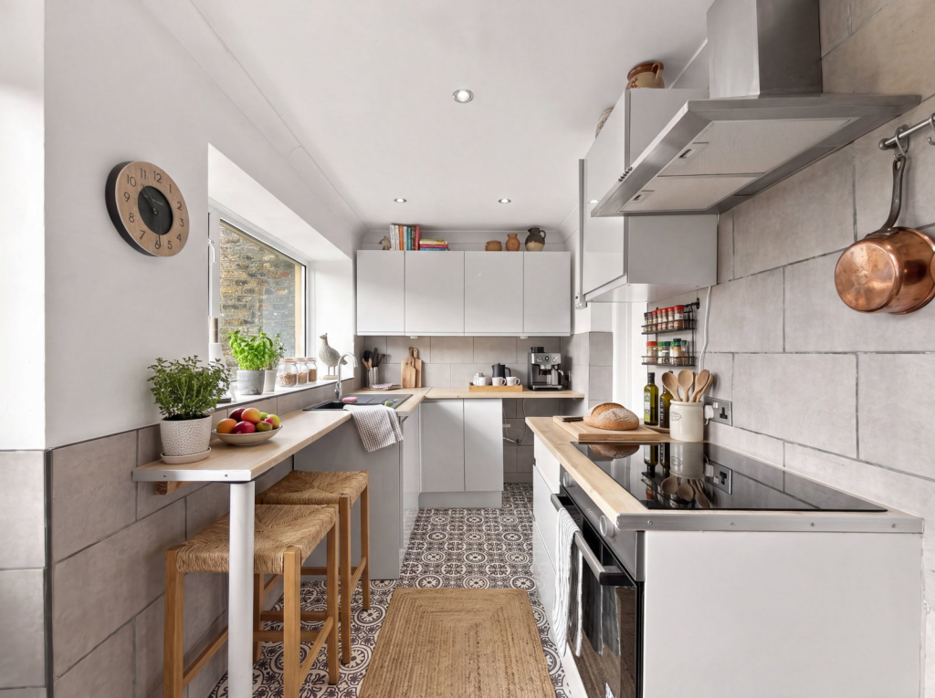 House in Newport, Nantyglo and Blaina - More