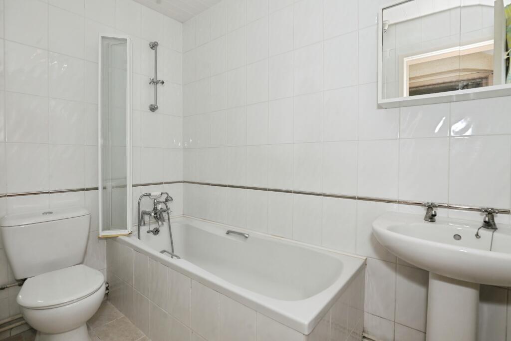 House in Stoke-on-Trent - More