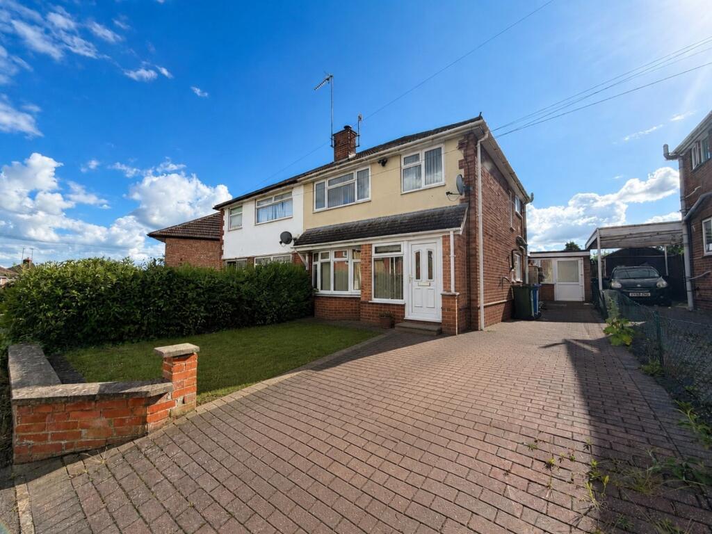 Main image of property: Neithrop Avenue, Banbury, Oxfordshire