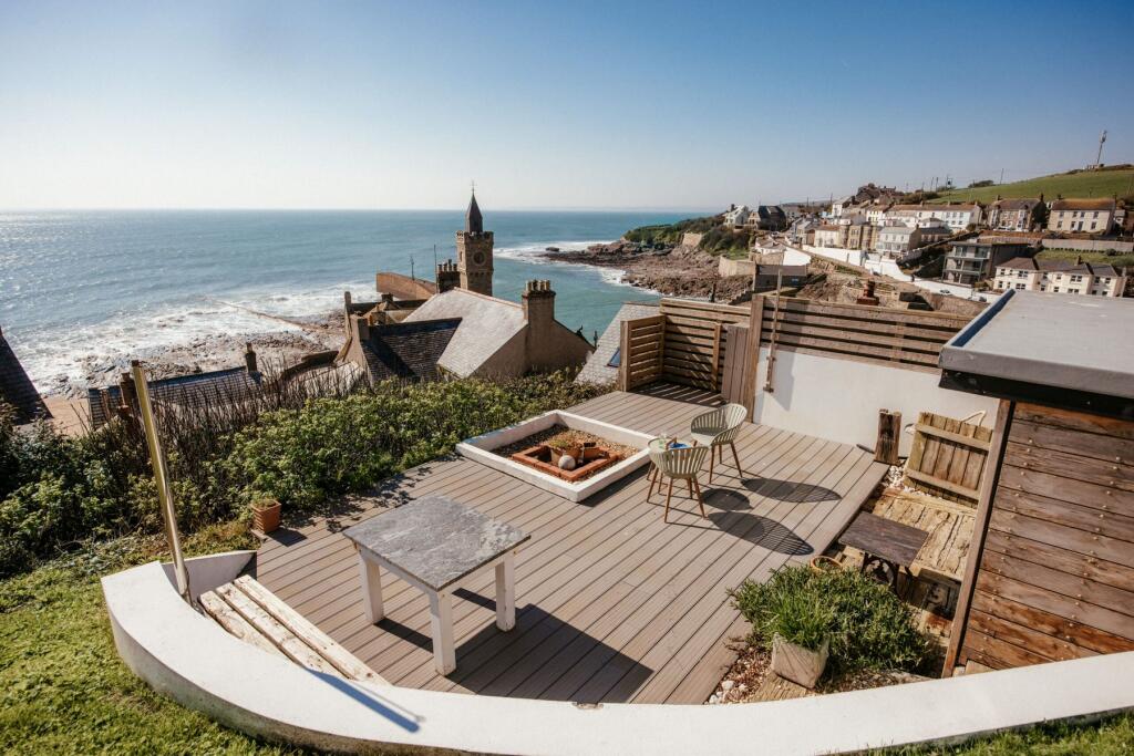 House in Truro - View 5