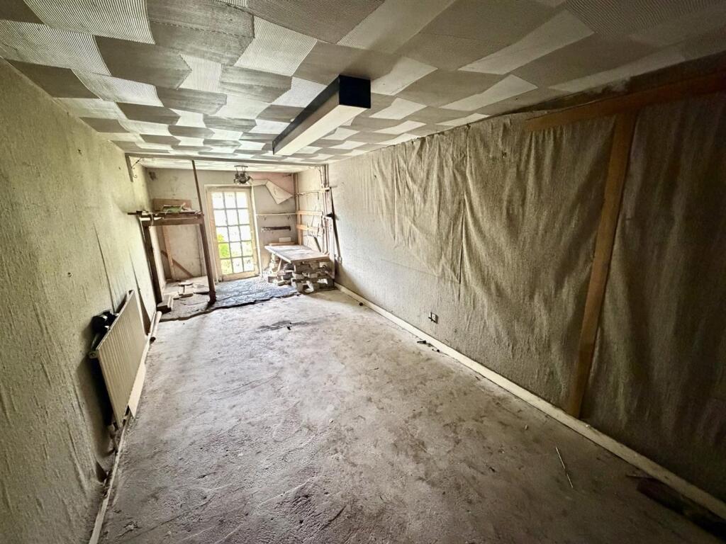House in Kirklees, Mirfield - View 5