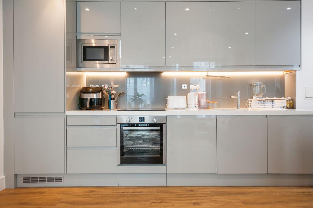 Apartment in London - View 3