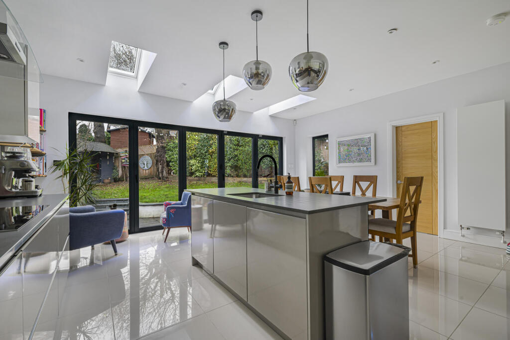Abbotsbury Road, Bromley photo 2