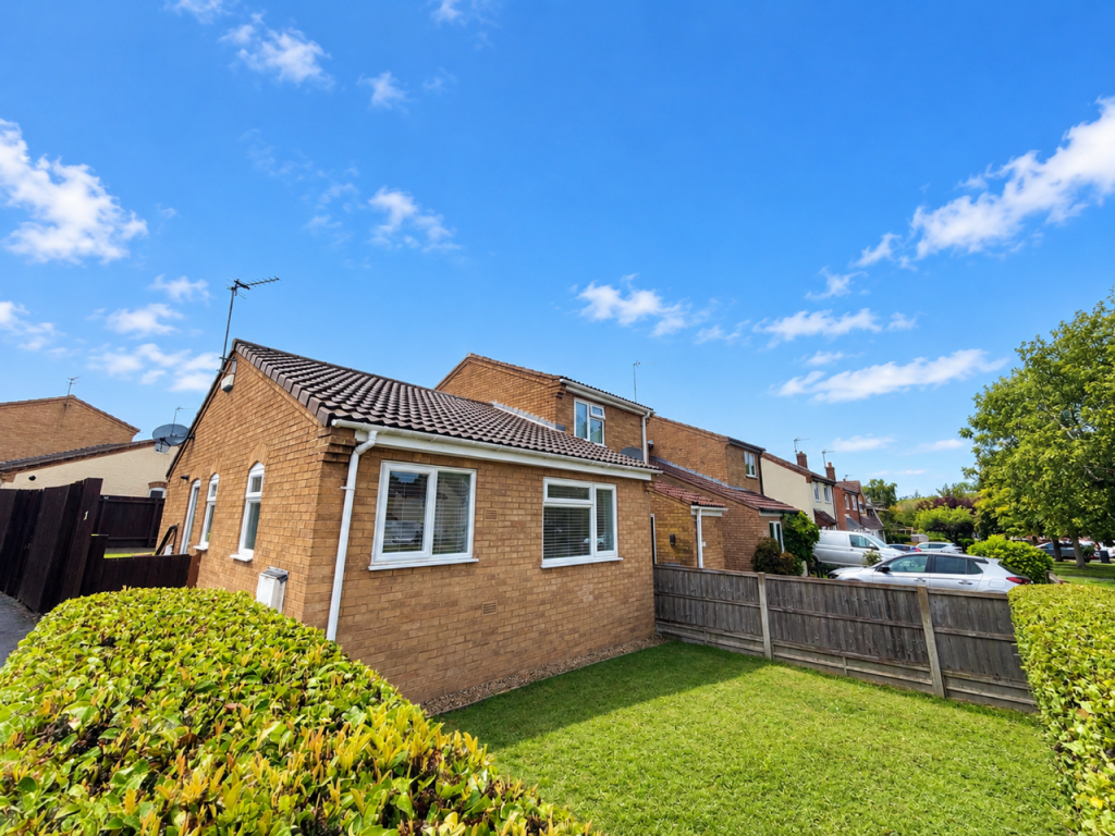 Main image of property: Wicklow Close, Shepshed, Leicestershire , LE12 9BJ