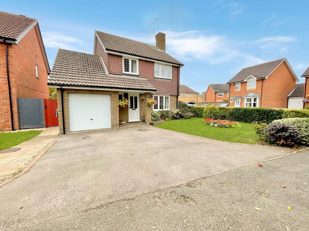 Main image of property: Holford Way, Luton, Bedfordshire, LU3 4ED