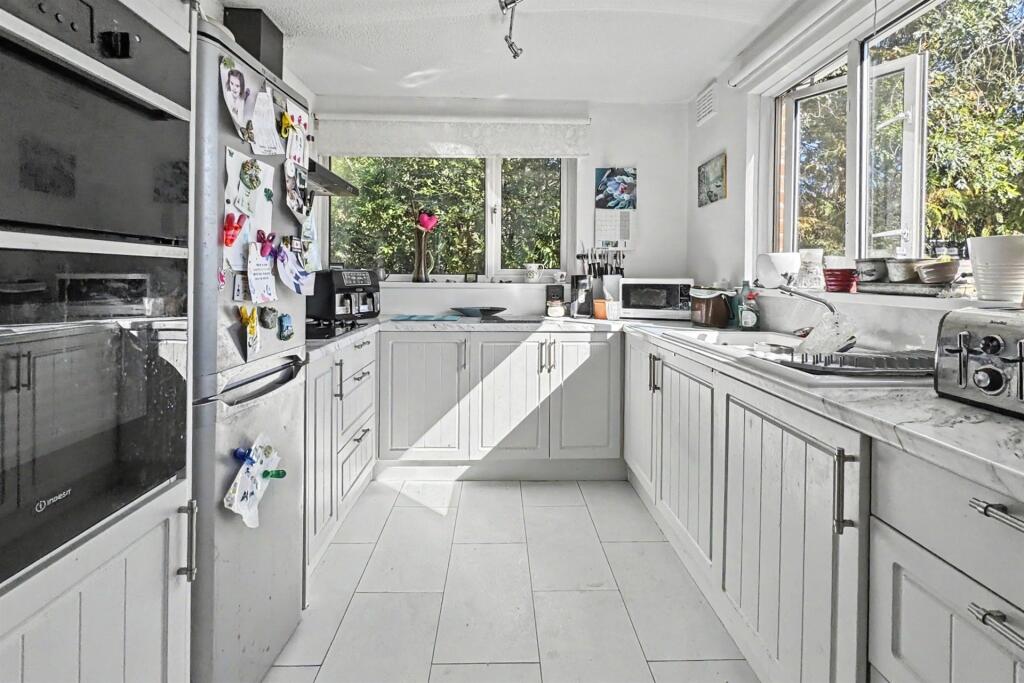 Apartment in Southampton - View 5