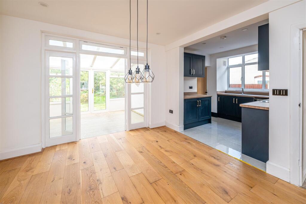 10 Fir Tree Road, Finchfield, Wolverhampton, WV3 8AN photo 4