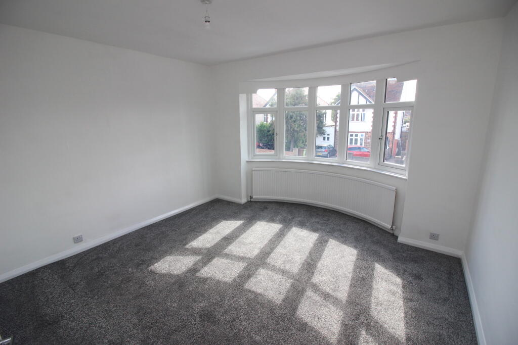 Apartment in Kingston upon Thames - View 5