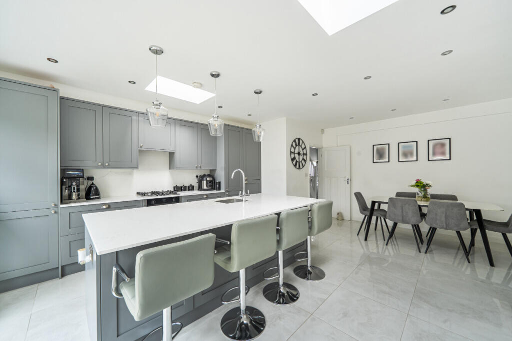 Main image of property: Chestnut Grove, Barnet, EN4