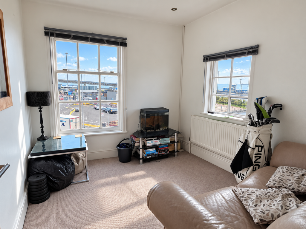 Apartment in Dover, Clarendon - View 5