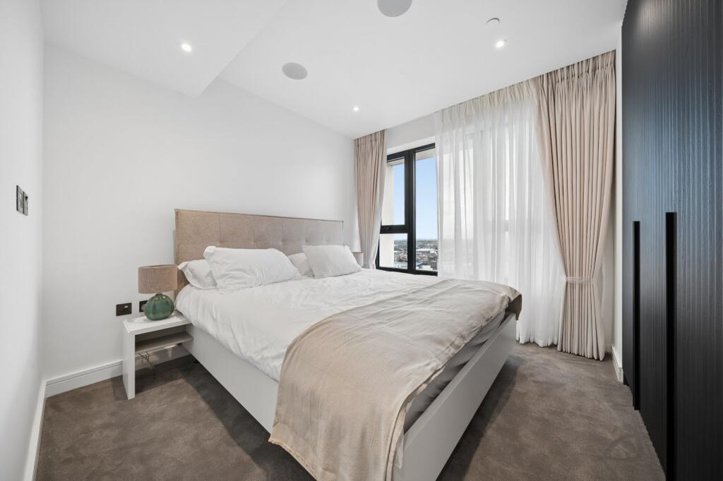 Apartment in London - View 5