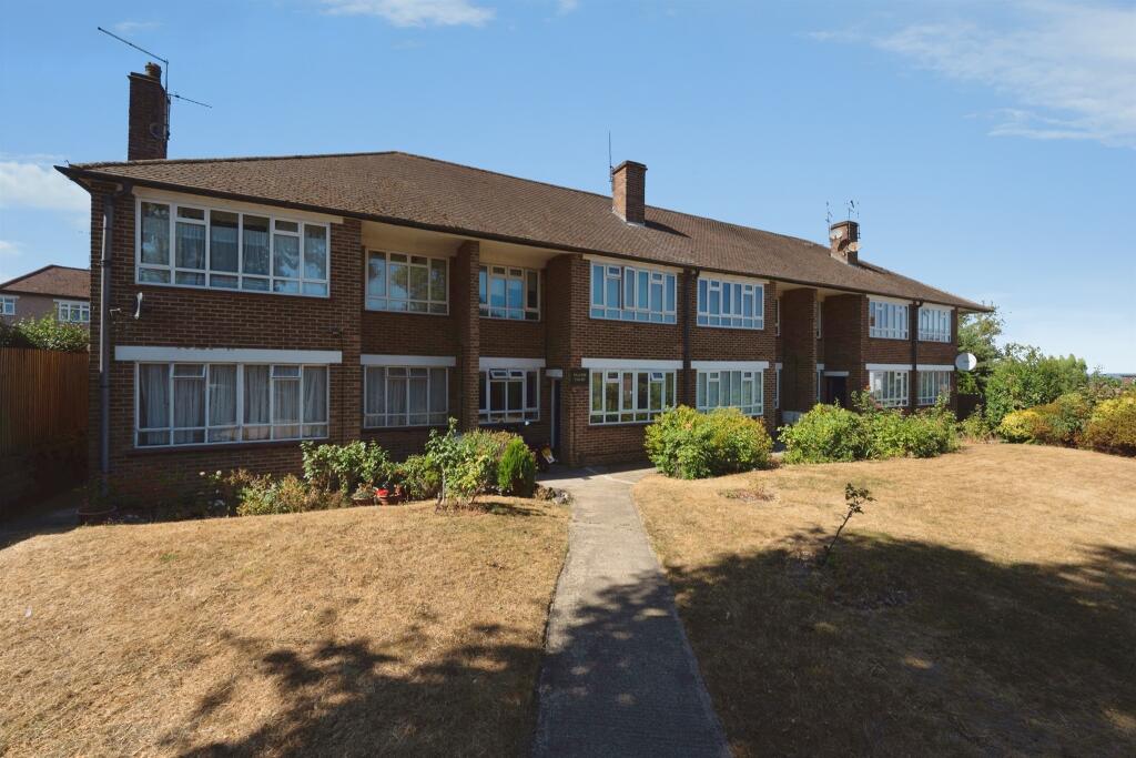 Apartment in Hertsmere, Hertfordshire