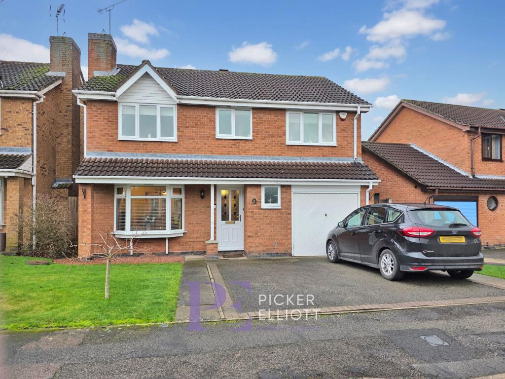 4-bed detached on Hardy Close, Hinckley, LE10, £380,000