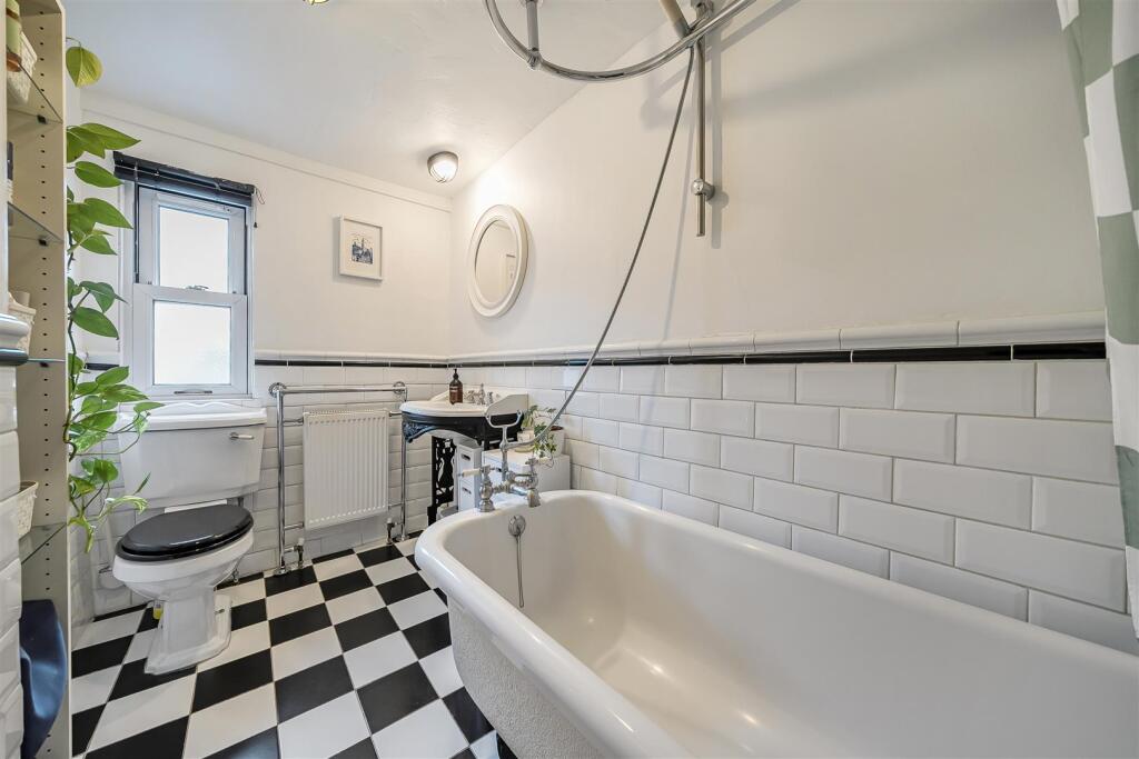 West Street Lane, Carshalton - View 3