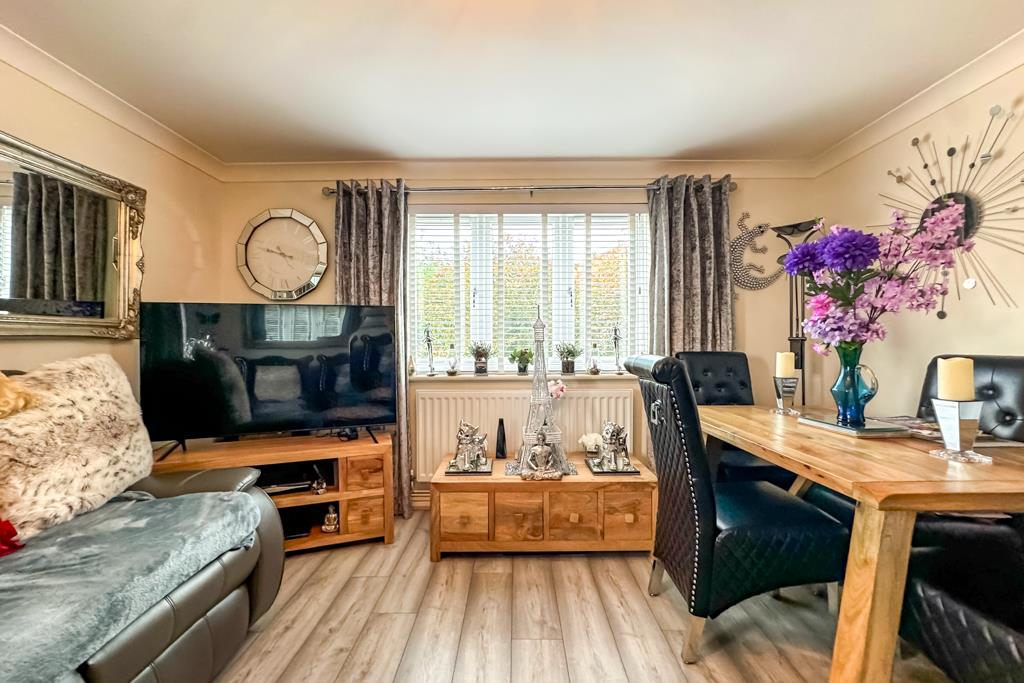 Apartment in Rochford, Hawkwell - View 4