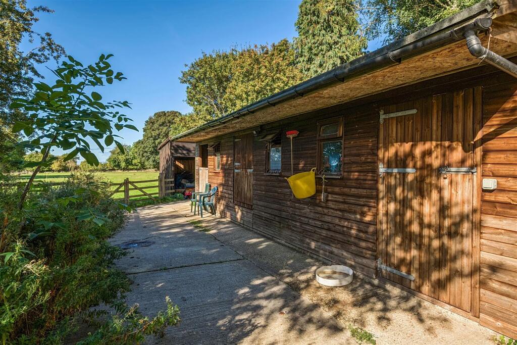 House in Swindon - View 4