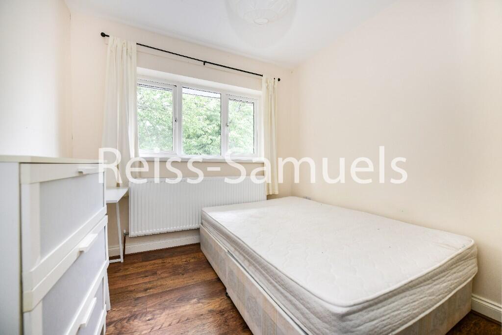 6 bedroom semi-detached house for rent