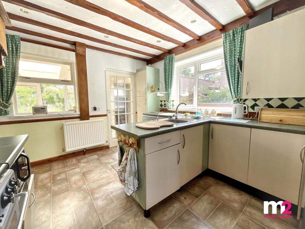 House in Newport - View 4