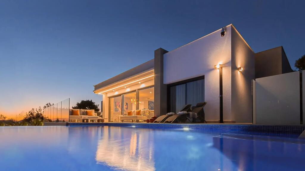 Main image of property: Valencia, Alicante, Cumbre Del Sol