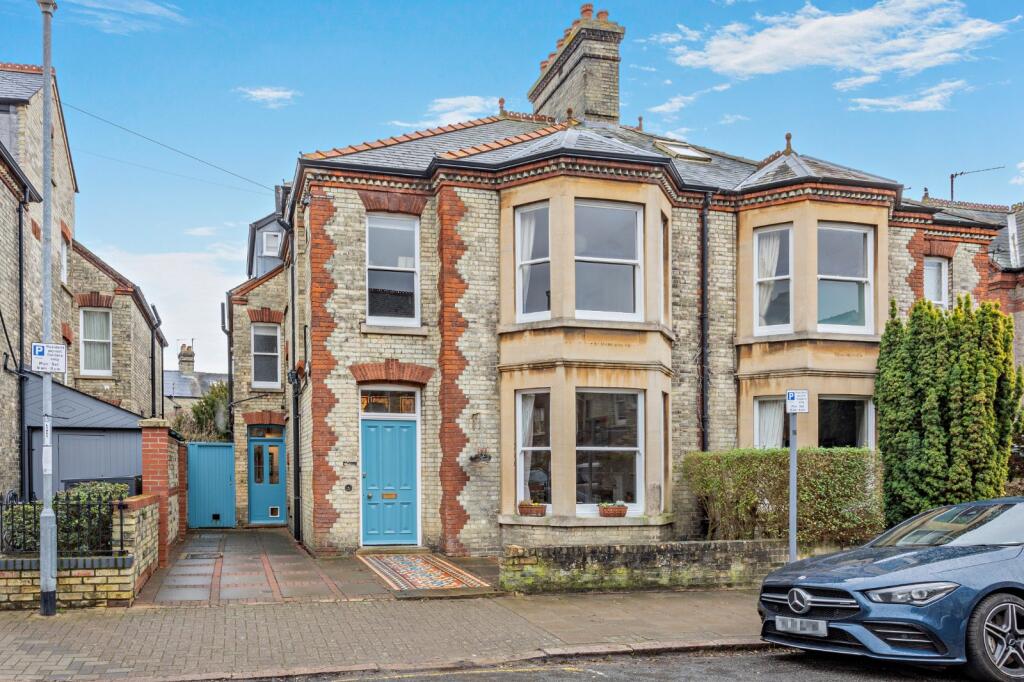 Main image of property: Glisson Road, Cambridge, Cambridgeshire