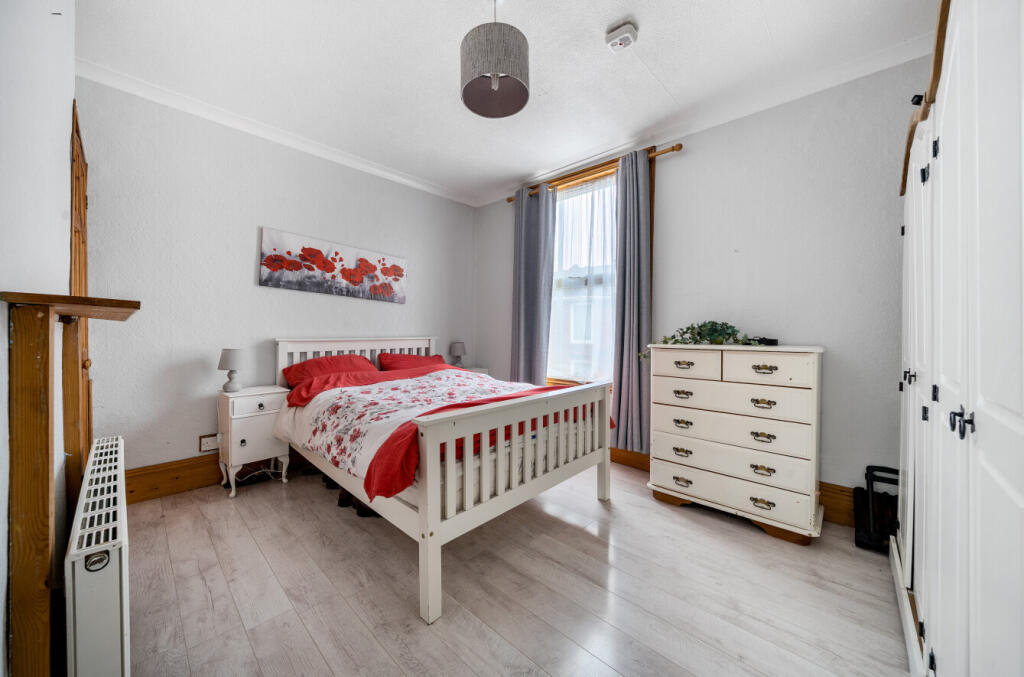 House in Portsmouth - View 5