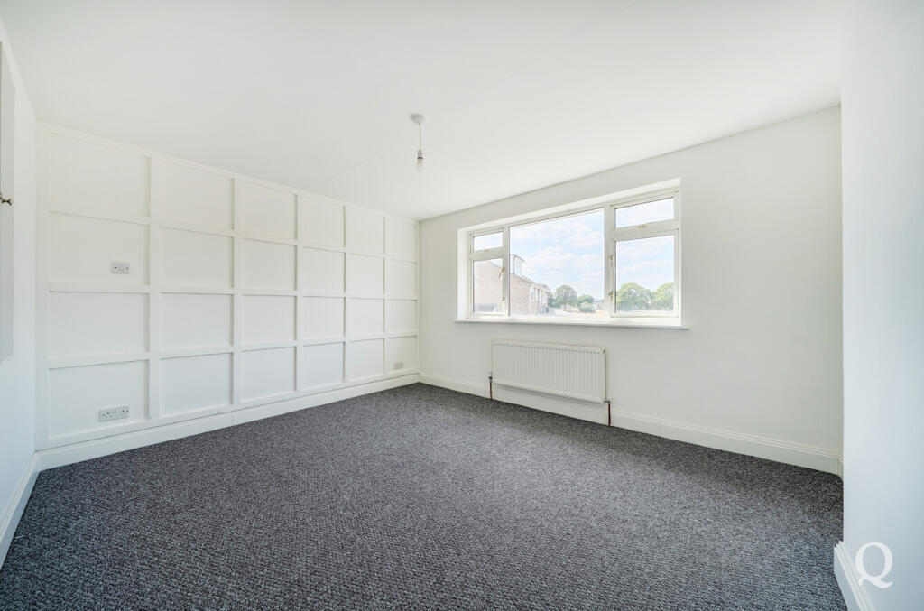 House in Swale, Grove Park, Milton Regis - More