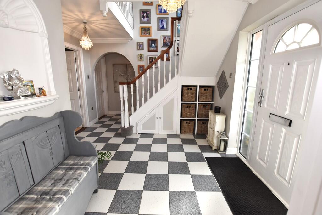 Harvest End, Stanway, Colchester photo 4
