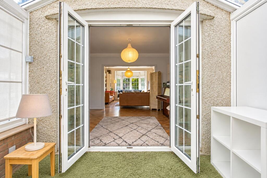 House in London - View 5