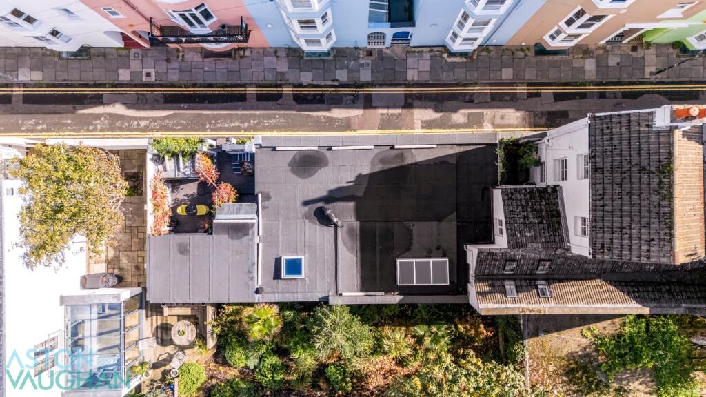 Crescent Place, Brighton, East Sussex, BN2 photo 2