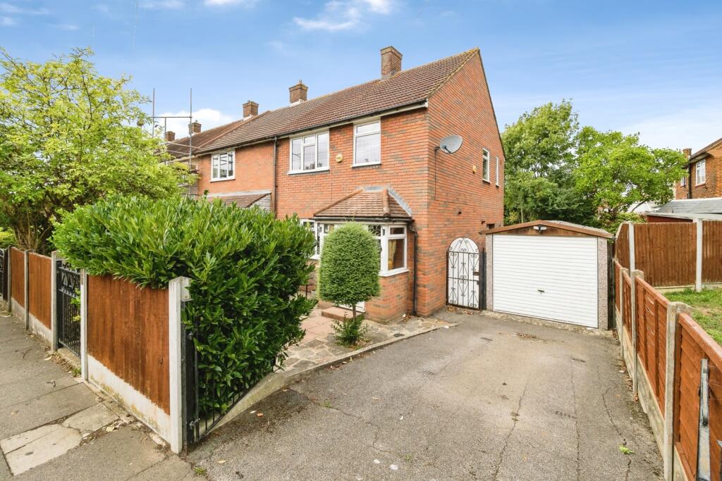 Main image of property: Manford Way, Chigwell, Essex, IG7