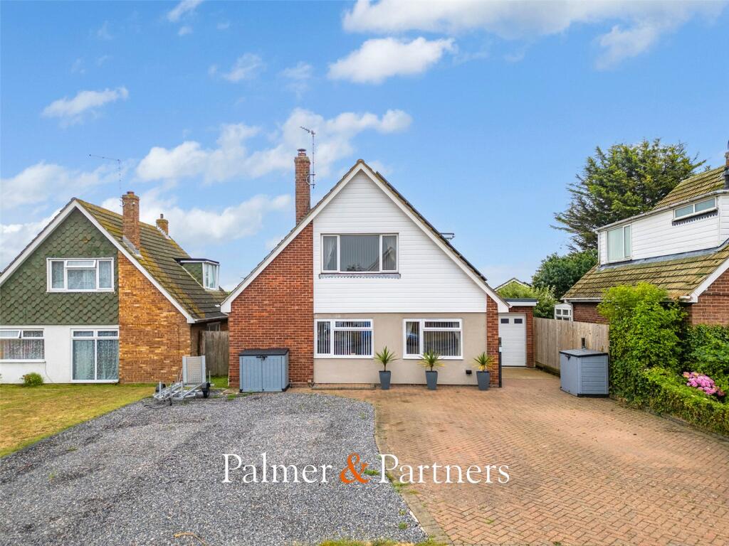 4-bed detached on Suffolk Close, Holland-on-Sea, Clacton-on-Sea, Essex, CO15, £375,000