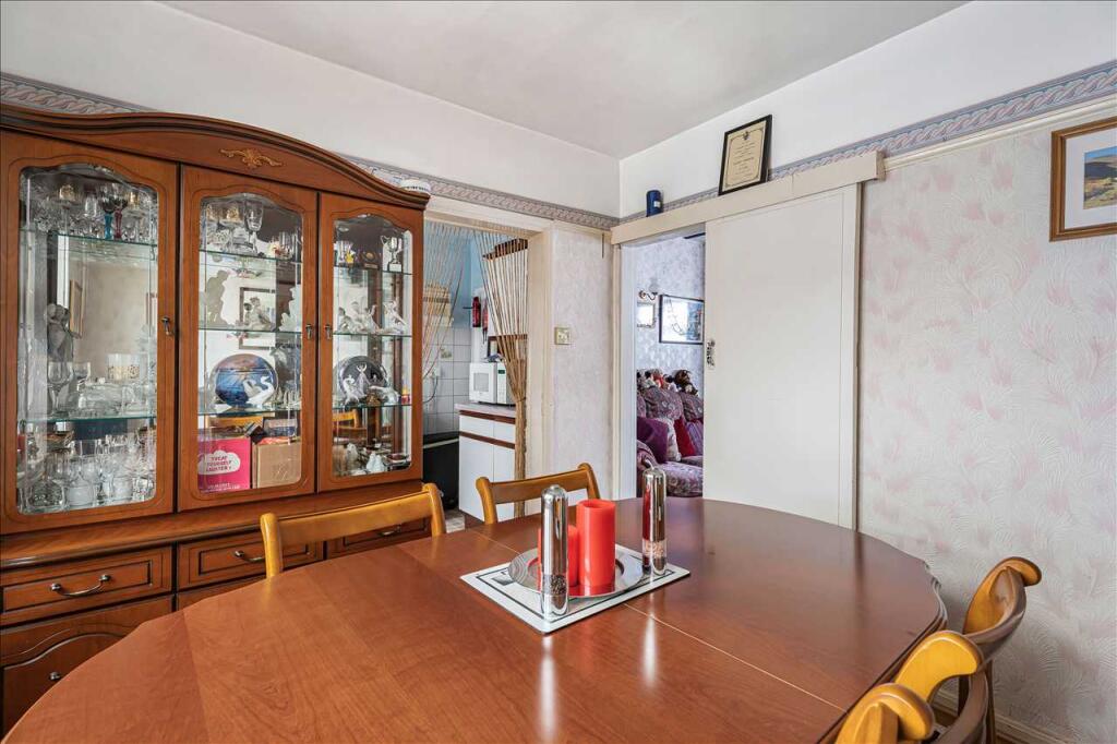 House in London - View 5