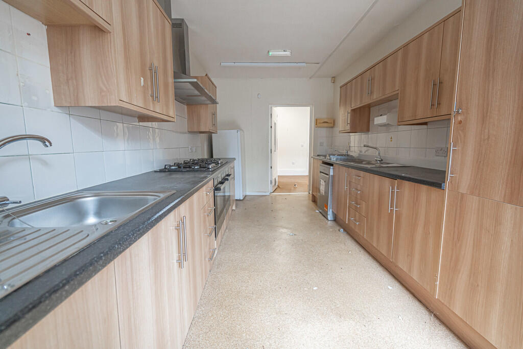 House in Sandwell, West Midlands - View 2
